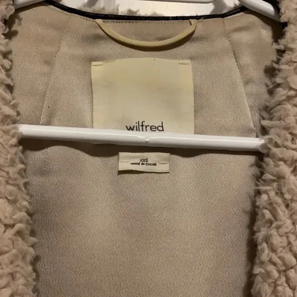 Faux fur vest - Picture 7 of 7